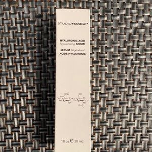 NIB Studio Makeup Hyaluronic Acid Rejuvenating Serum 30mL/1oz